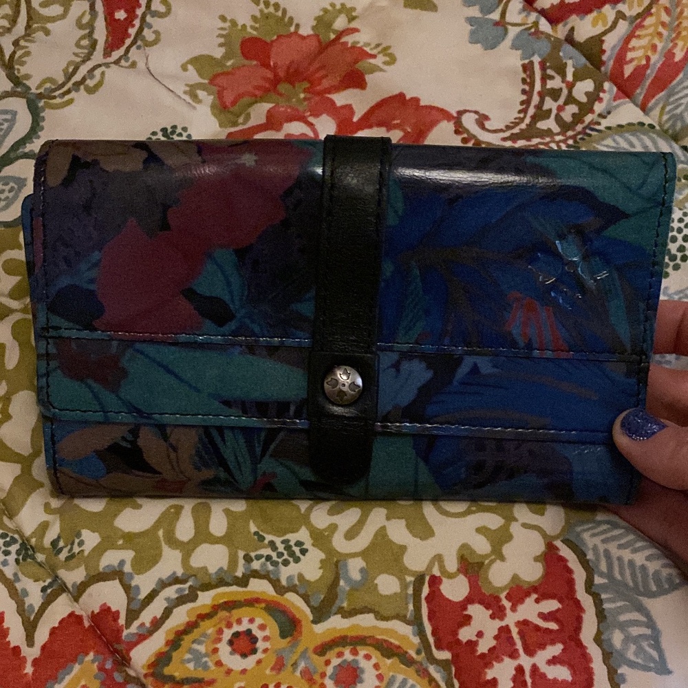 Patricia Nash trifold wallet